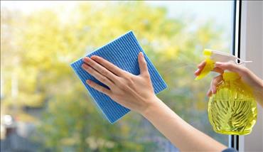 روش های صحیح پاک کردن شیشه